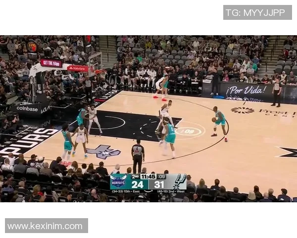 黄蜂队主帅福克斯下课，助教担任暂代